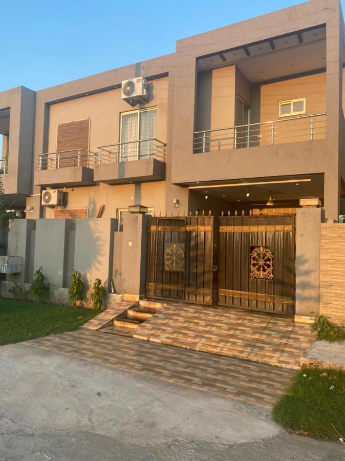 Grey Orchard Homestay - A Family Place Lahaur Zewnętrze zdjęcie